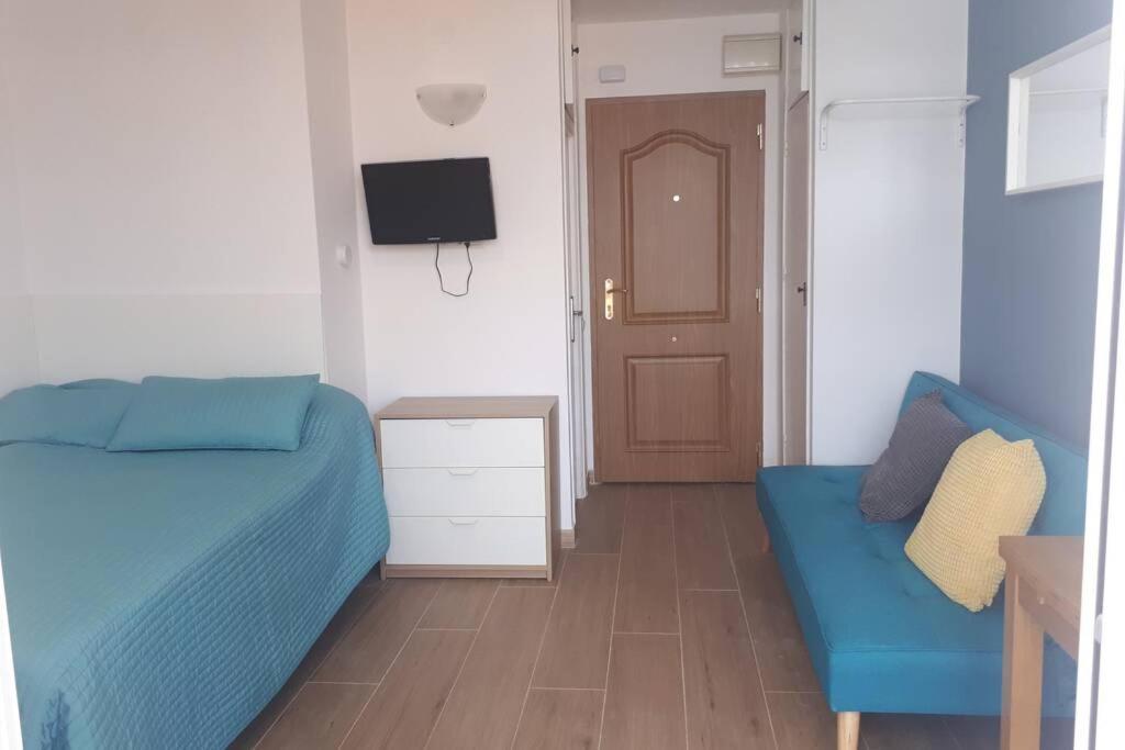 Modern Studio Near Beach. Sea, Pool And Wi-Fi Benalmadena Exterior photo
